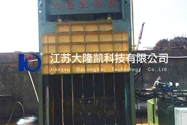 YE82-12F 双箱废纸废塑打包机